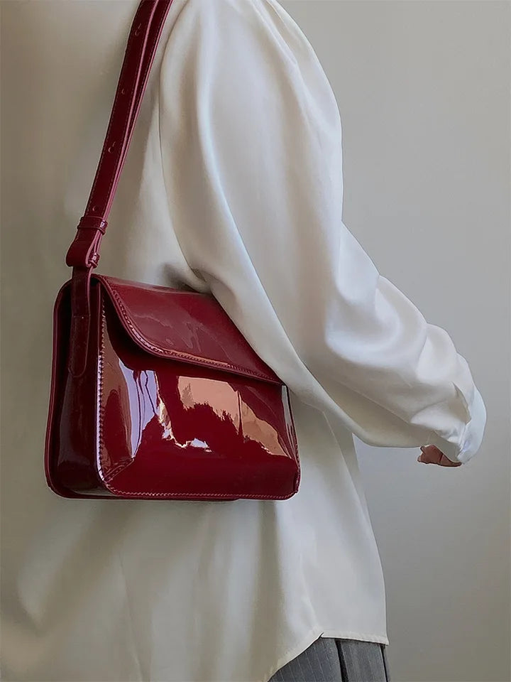 Wine Red PU Underarm Bag 2023 New Women's Vintage Lacquer Leather Shiny Buckle Single Shoulder Bag Luxury Elegant Crossbody Bag